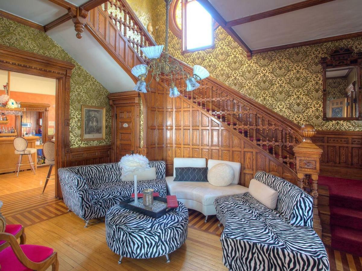 M&M Victorian Bed And Breakfast Marinette Exterior foto